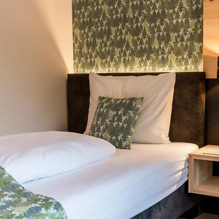 Cityhotel Goldener Adler B&B คีอูซา ภายนอก รูปภาพ