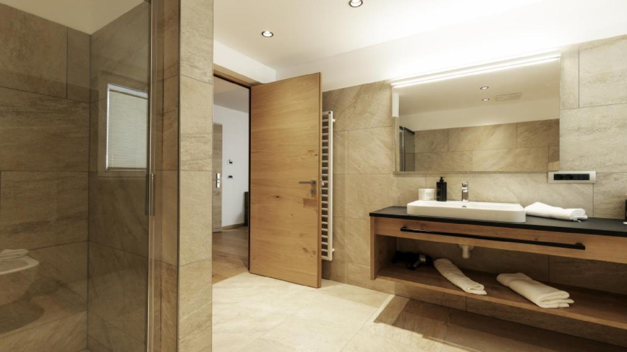 Cityhotel Goldener Adler B&B คีอูซา ภายนอก รูปภาพ
