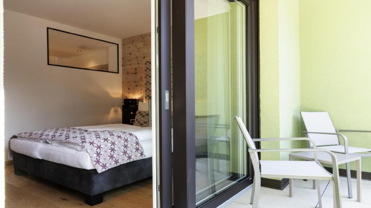 Cityhotel Goldener Adler B&B คีอูซา ภายนอก รูปภาพ