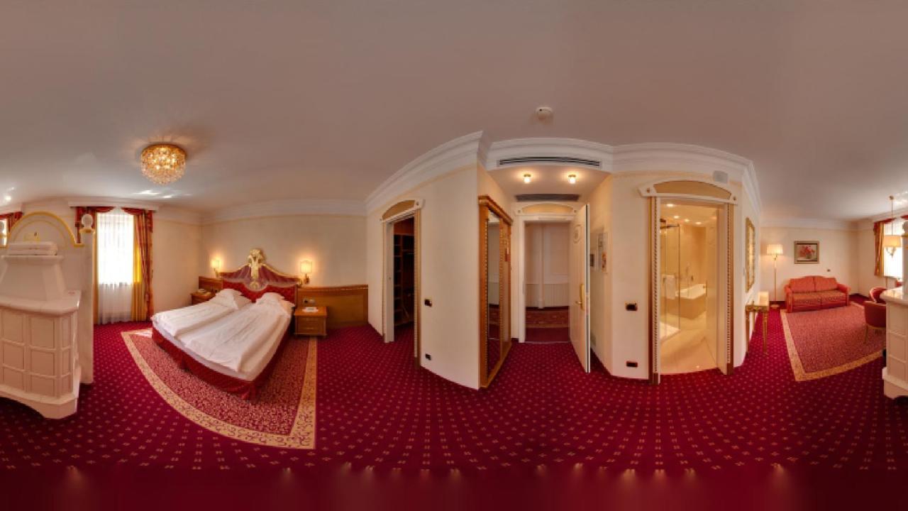 Cityhotel Goldener Adler B&B คีอูซา ภายนอก รูปภาพ