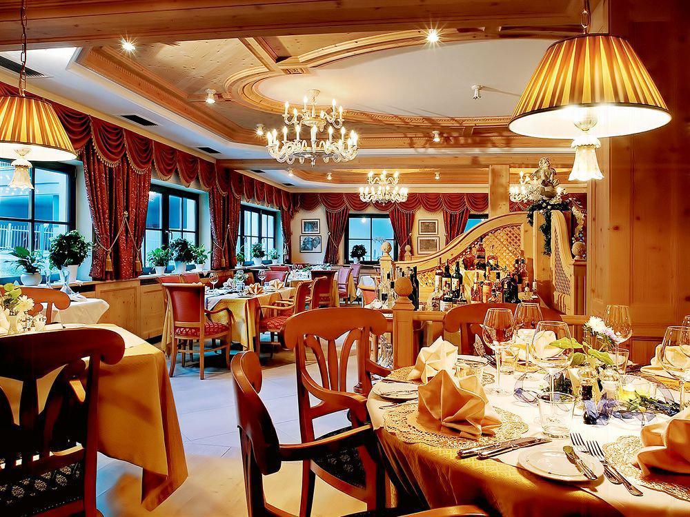 Cityhotel Goldener Adler B&B คีอูซา ภายนอก รูปภาพ